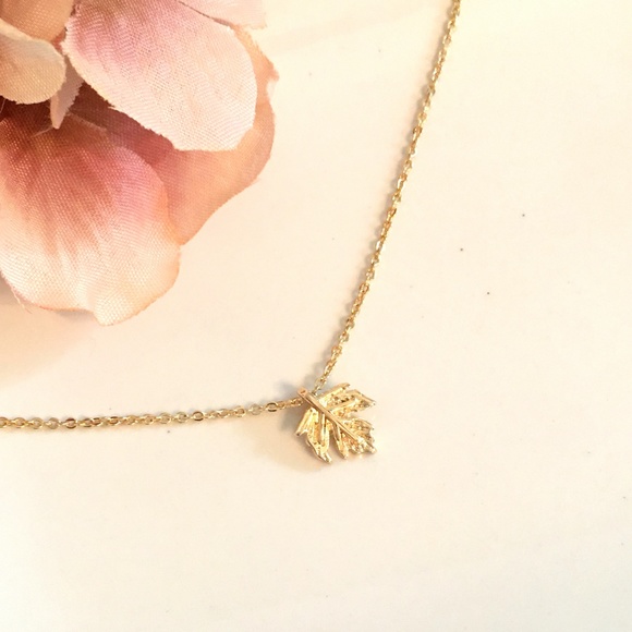 925 Maple Leaf Necklace - Picture 10 of 14